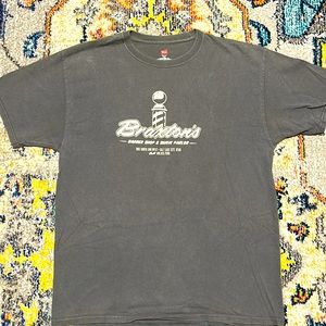 T-shirt size large
